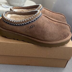 UGG  Tan Suede Slip-On Slippers Size 7